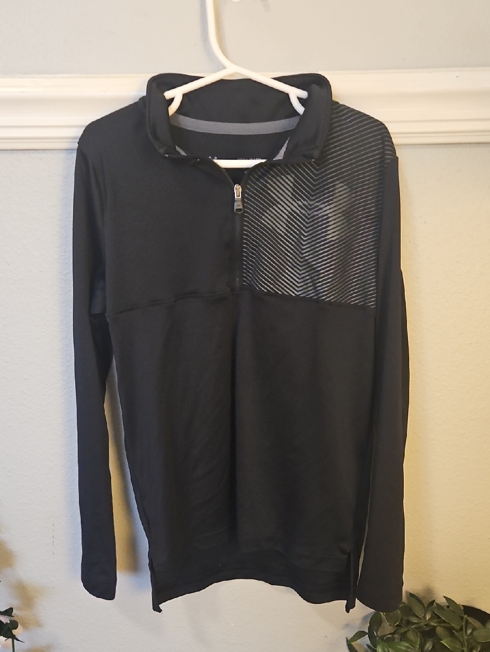 Under Armour Black Performance HeatGear Top with Gray Accents